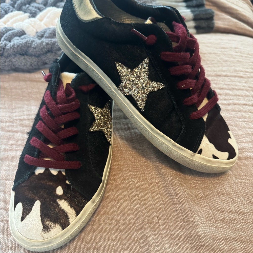 Black and White Sneakers with Glitter Star